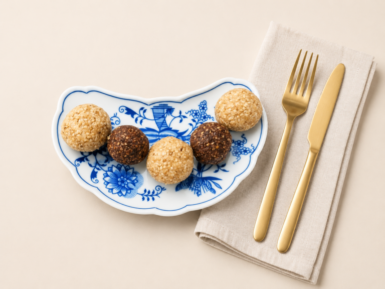 Energiebällchen, enery balls, Kokos, Sesam, Naschen, gesund - Rezept Dr. Marianne Thuy