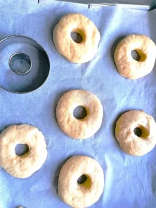 Donutss roh am Backblech - Rezept Dr. Marianne Thuy