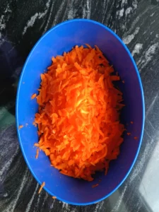 Karotten, Gemüse, Wraps, Vollkorn, Abendessen, Frischkäse, Petersilie - Rezepte Dr. Marianne Thuy