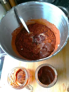 Schokoladig-cremiges KAKAO-EIS Zubereitung - Rezept Dr. Marianne Thuy