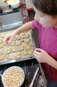Honig Lebkuchen bebacken mit Mandeln - Dr. Marianne Thuy