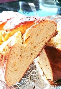 Topfenstriezel frisch gebacken - Dr. Marianne Thuy